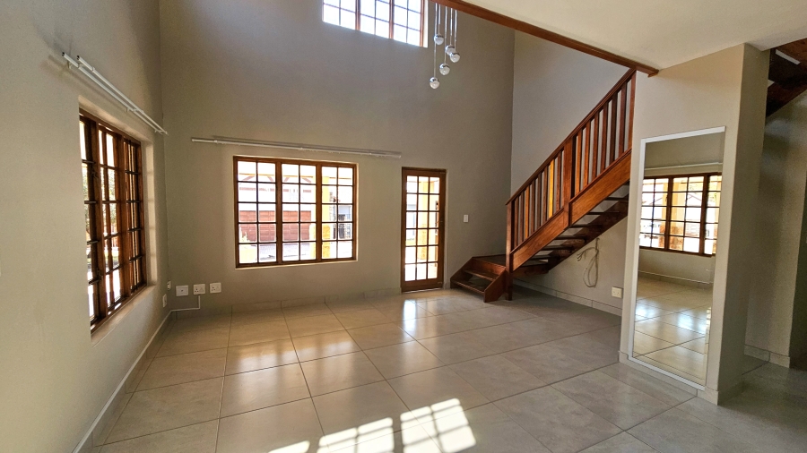 To Let 3 Bedroom Property for Rent in Meerhof North West
